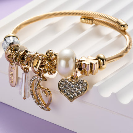 Pulsera Brazalete Dorada Ajustable Con Colgante De Corazón Con Zirconia