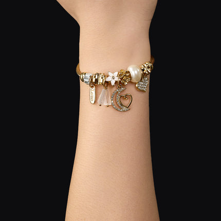 Pulsera Brazalete Dorada Ajustable Con Colgante De Corazón Con Zirconia