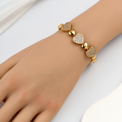 Pulsera Con Corazón Incrustado De Zirconias Elegante Y Brillante