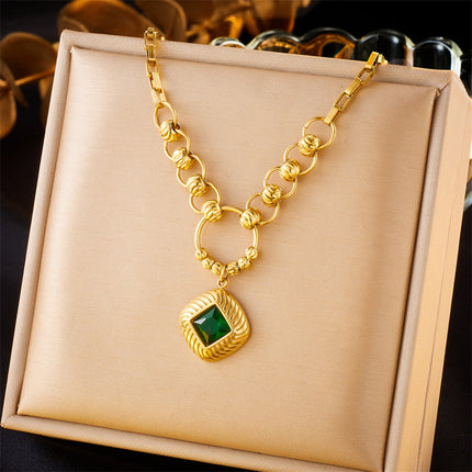 Set De Aretes Y Collar Con Circón Verde En Cuadra Y Cadena Elegante