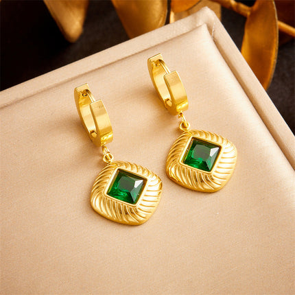 Set De Aretes Y Collar Con Circón Verde En Cuadra Y Cadena Elegante