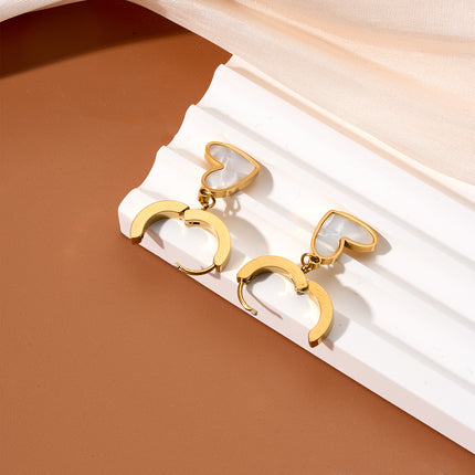 Aretes Chapa En Oro 18K Colgantes Con Forma De Corazón De Concha Blanca