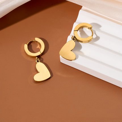 Aretes Chapa En Oro 18K Colgantes Con Forma De Corazón De Concha Blanca