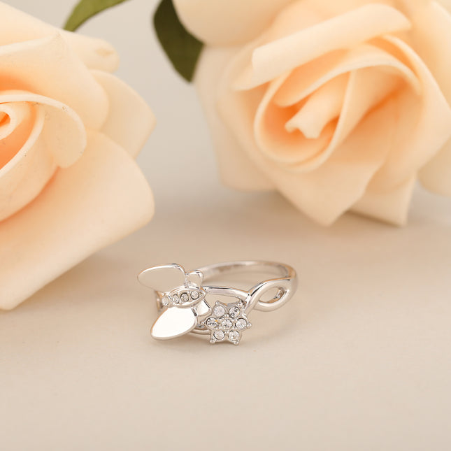 Anillo Con Diseño De Mariposa Y Flor Con Diamantes De Zirconia En Aleación Chapado En Plata