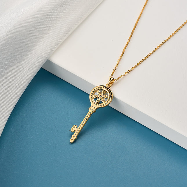 Collar Con Colgante De Llave Clásica Con Circonitas Estilo Elegante