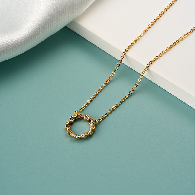 Collar Con Aro Clásico De Circonita Oro 18K, Elegante Y Versátil