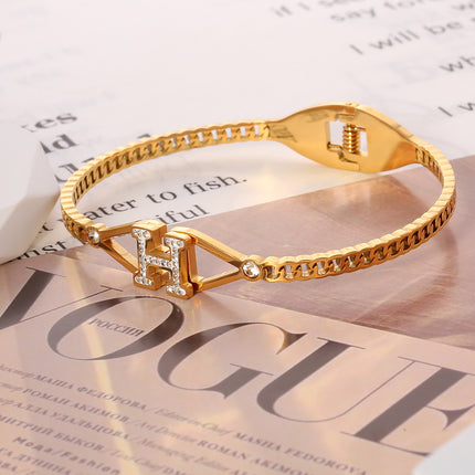 Pulsera Con Letra H Y Circonitas Diseño De Resorte En Acero Inoxidable