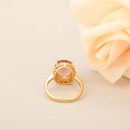 Anillo Con Diseño Elegante Y Diamantes De Zirconia Rojos De Cobre Chapado En Oro 14K